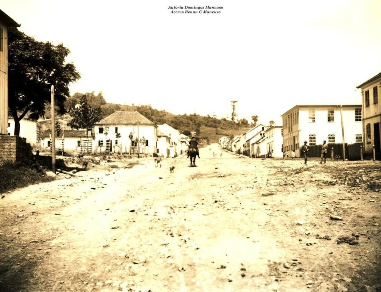 Rua da Paz em 1916 (hoje Avenida Valdomiro Bocchese)